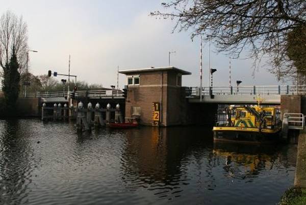 Brug tussen Amstelveen en Ouderkerk